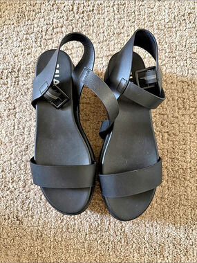MIA Maya Platform Sandal Black Sandals